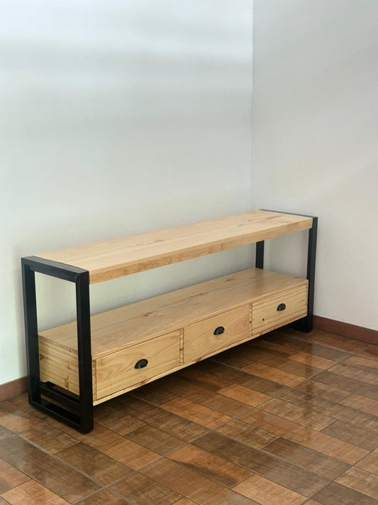 Mueble para TV pino chileno.